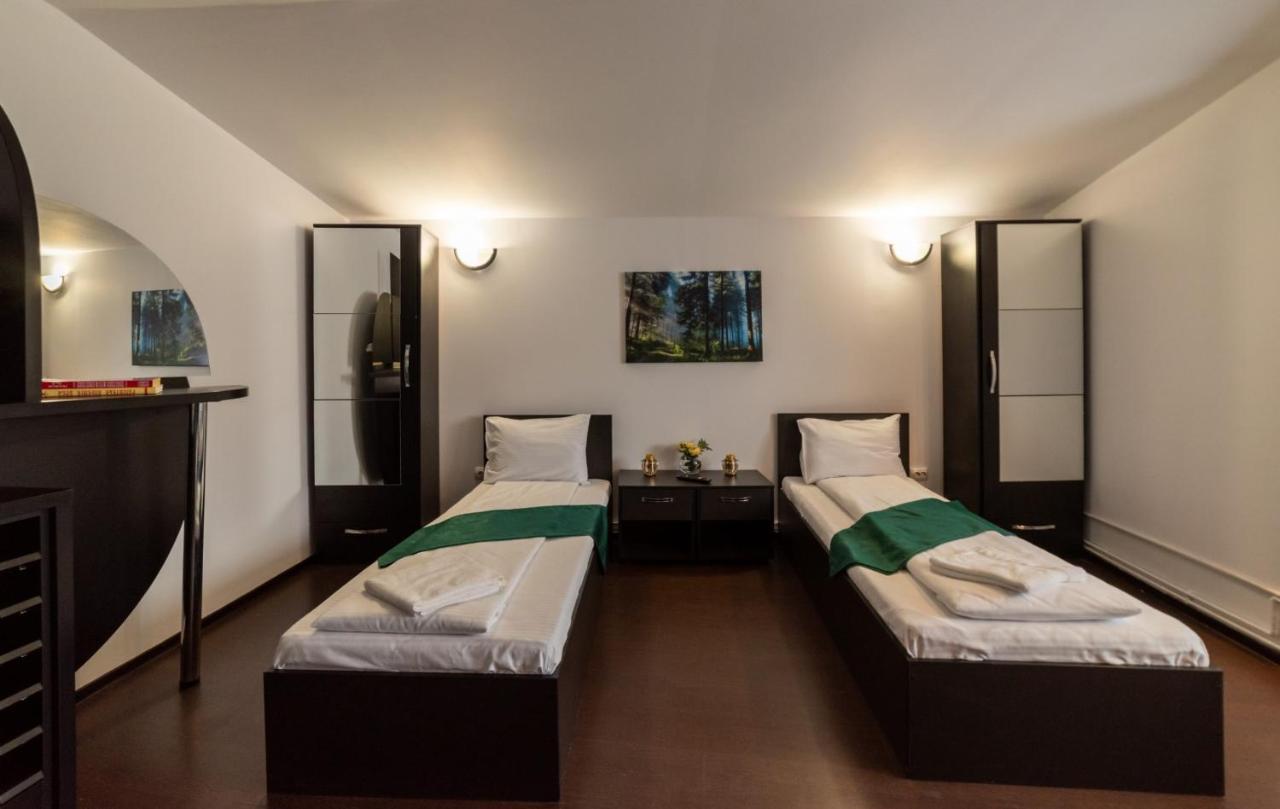 Ghimbav Escala Rooms מראה חיצוני תמונה