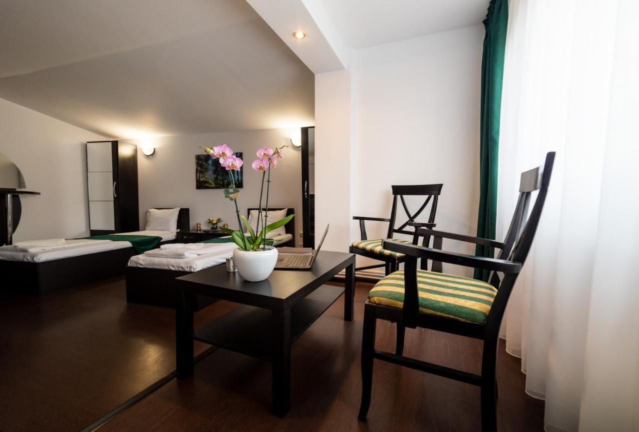 Ghimbav Escala Rooms מראה חיצוני תמונה