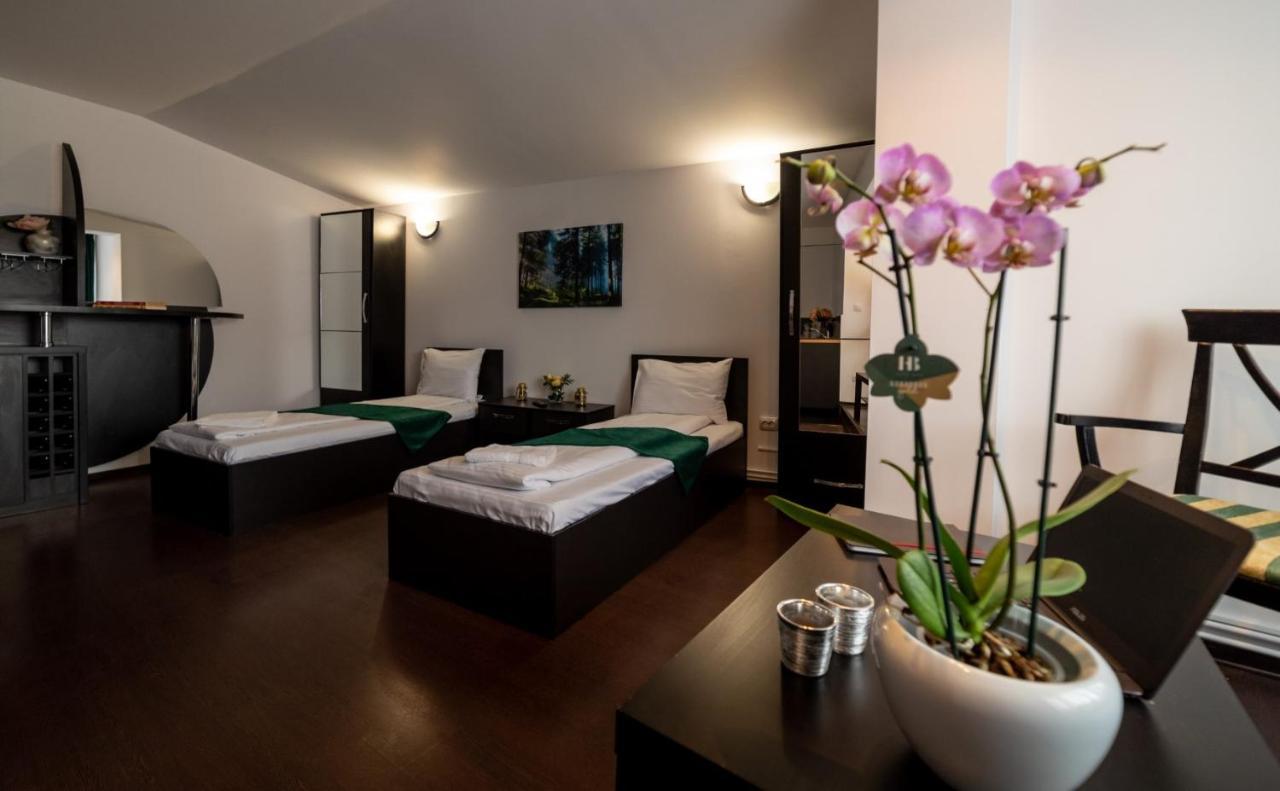 Ghimbav Escala Rooms מראה חיצוני תמונה