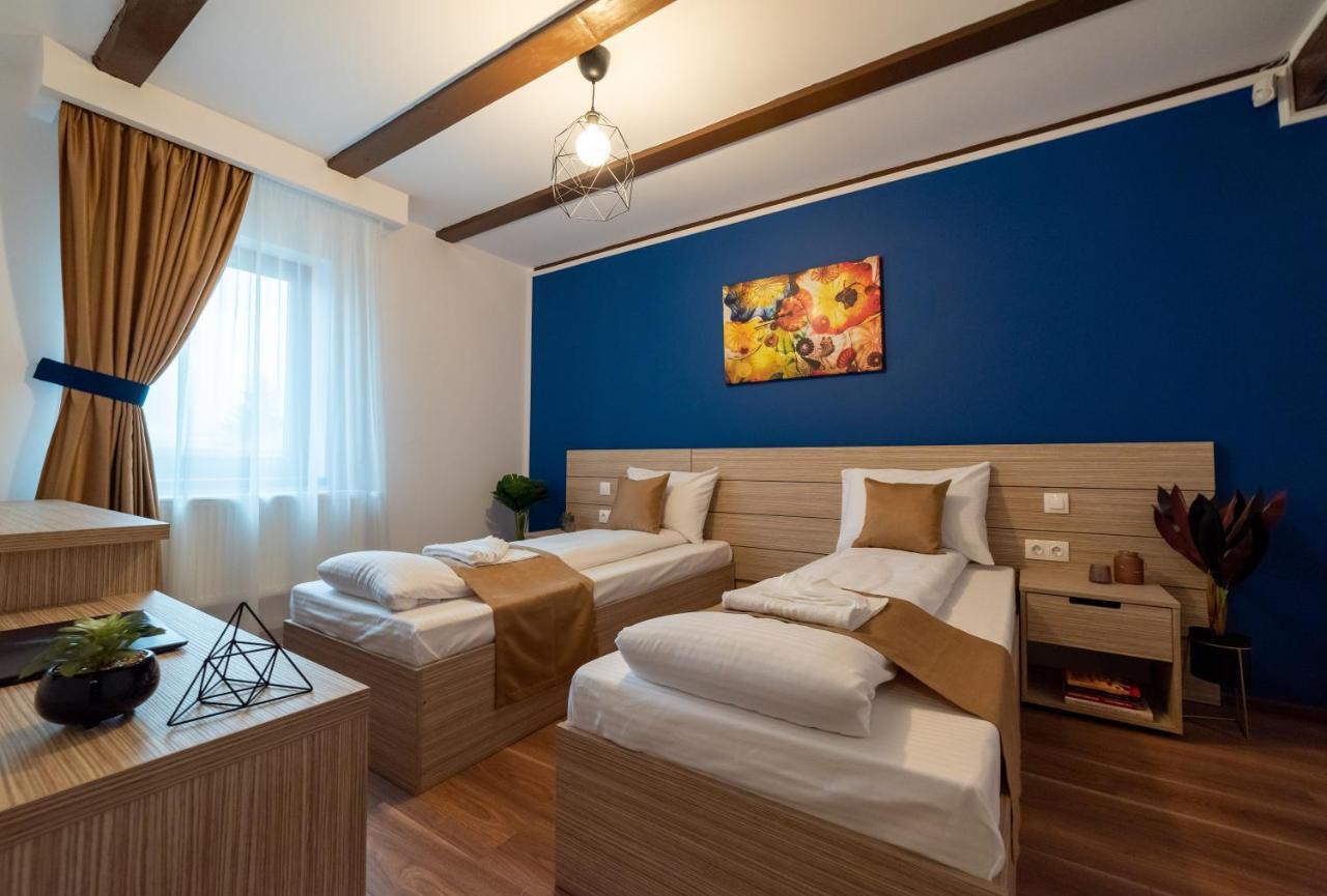 Ghimbav Escala Rooms מראה חיצוני תמונה
