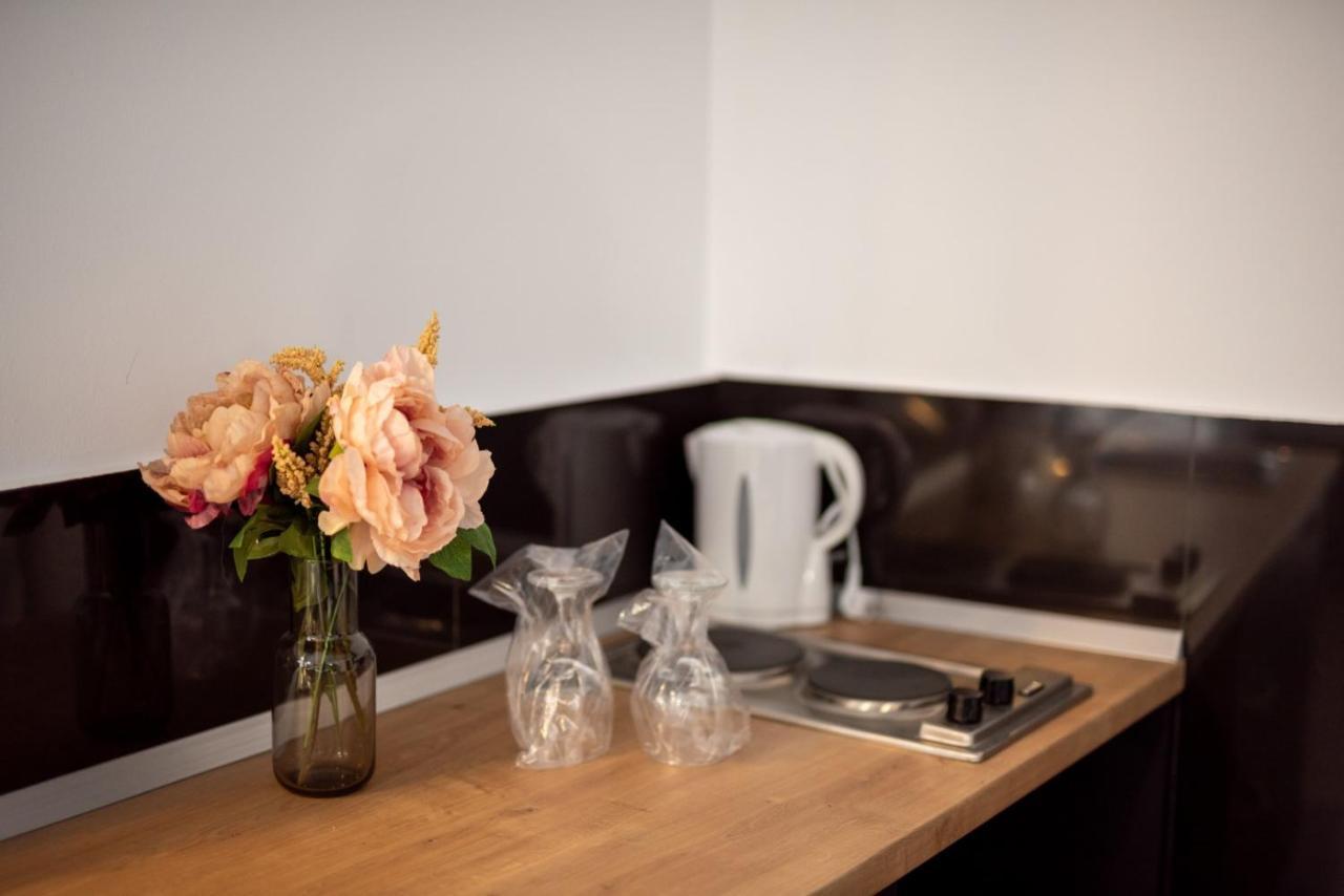 Ghimbav Escala Rooms מראה חיצוני תמונה