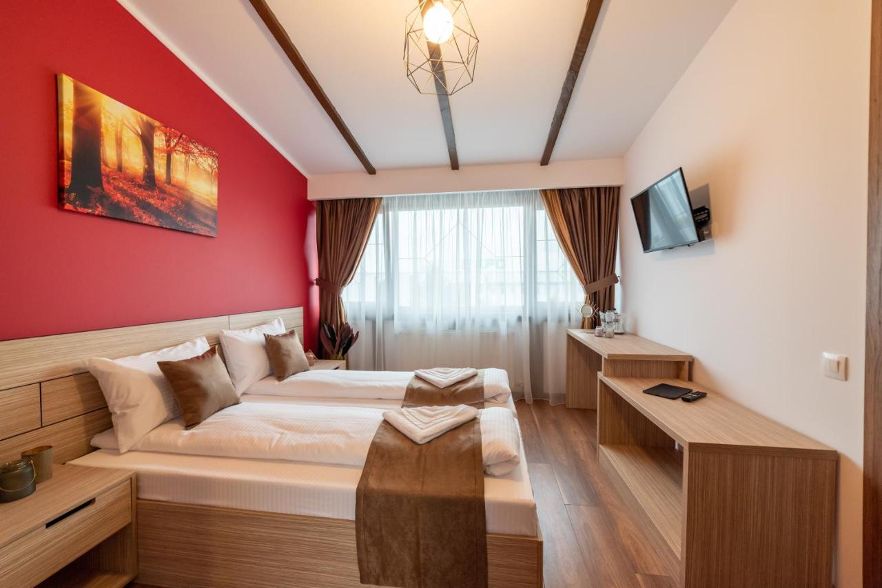 Ghimbav Escala Rooms מראה חיצוני תמונה
